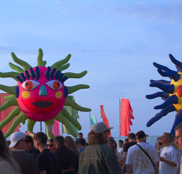 Les têtes de Karnavalo au festival La Bonne Aventure à Dunkerque